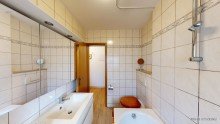 Bad Bild 2 !!! Erdgeschosswohnung mit Garten und Stellplatz - perfekt f�rs Wohnen im Alter  !!!