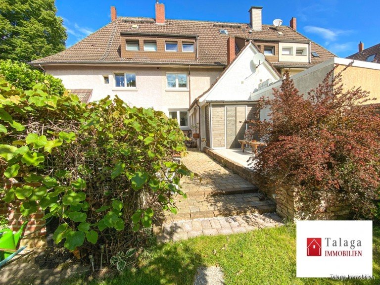 Blick vom Garten aufs Haus Marl Reihenmittelhaus !!! Mit wenig Aufwand eine Wohf�hloase schaffen. Das ist hier m�glich !!!
