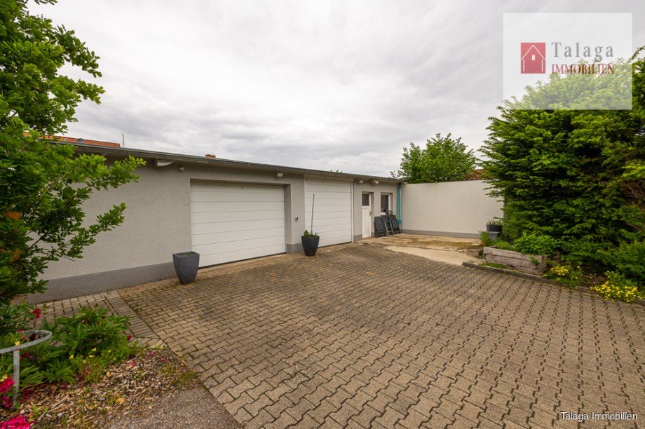 Garagen und Werkstatt Doppelhaush�lfte Essen