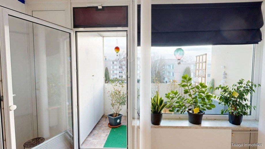 Blick vom Wohnzimmer auf den Balkon Etagenwohnung Herne