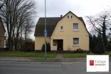 Haus Stra�enansicht !!! Bewohnen, zusammenwohnen, vermieten... Dies ist bei diesem Objekt alles m�glich !!!