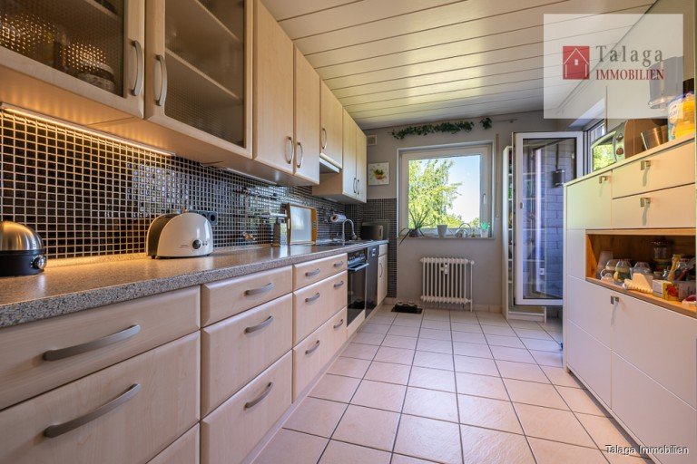 K�che Herne Etagenwohnung !!! Jetzt aber genau schauen - gerade noch in K�che Wohn- o. Schlafzimmer und nun auf dem Balkon !!!