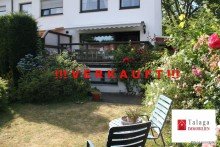 Blick vom Garten aufs Haus !!! Hier ist Ihre neue Wohlf�hl-Oase - mit viel Platz f�r Ihre Liebsten !!!