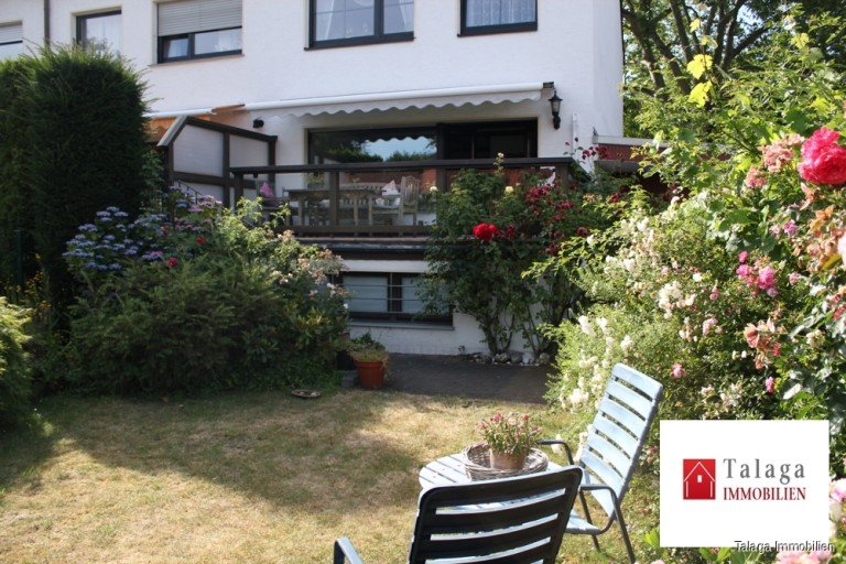 Blick vom Garten aufs Haus Herne Einfamilienhaus !!! Hier ist Ihre neue Wohlf�hl-Oase - mit viel Platz f�r Ihre Liebsten !!!