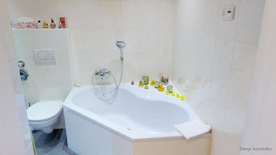 Bad - Eckbadewanne Bild 2 Etagenwohnung Herne
