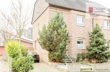 Vorderansicht Haus !!! Frische Br�tchen in 5 Minuten - Ihre Doppelhaush�lfte in Herne Holsterhausen !!!