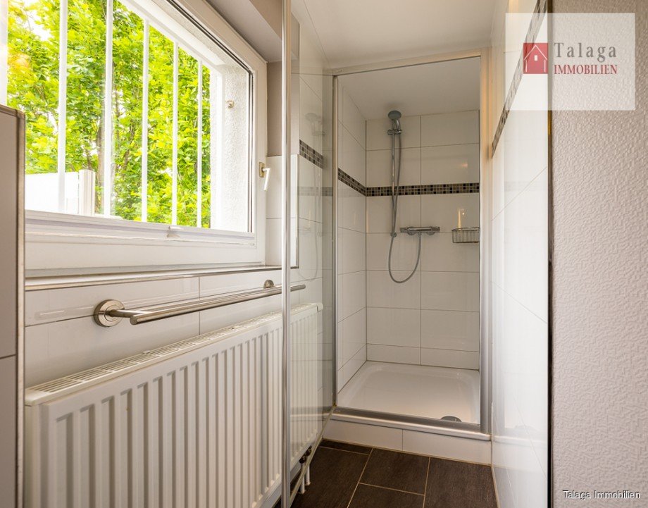 Bad im EG Doppelhaush�lfte Essen