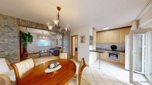 Blick in die K�che !!! Erdgeschosswohnung mit Garten und Stellplatz - perfekt f�rs Wohnen im Alter  !!!