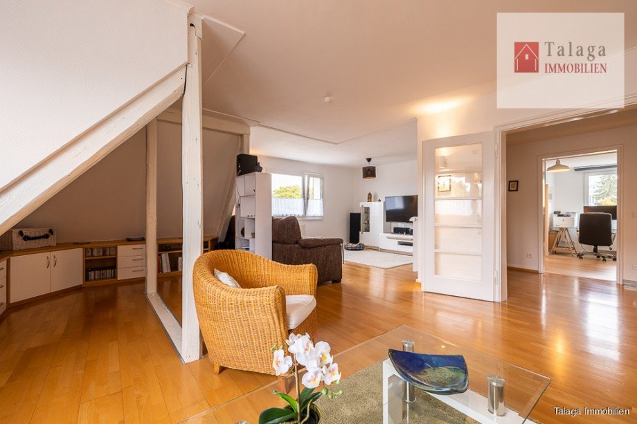 Wohnzimmer Dachgeschosswohnung Essen