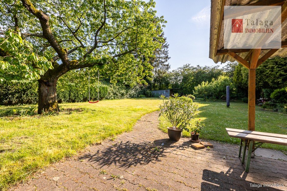 Blick in den Garten Zweifamilienhaus Herne