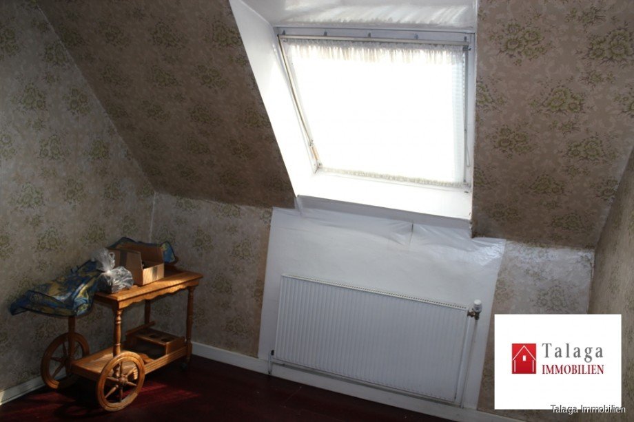 Schlafzimmer DG Bild 2 Einfamilienhaus Herne